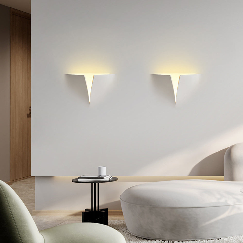 Aria Modern White Recessed LED Wall Lamp with Metal and Plaster Finish