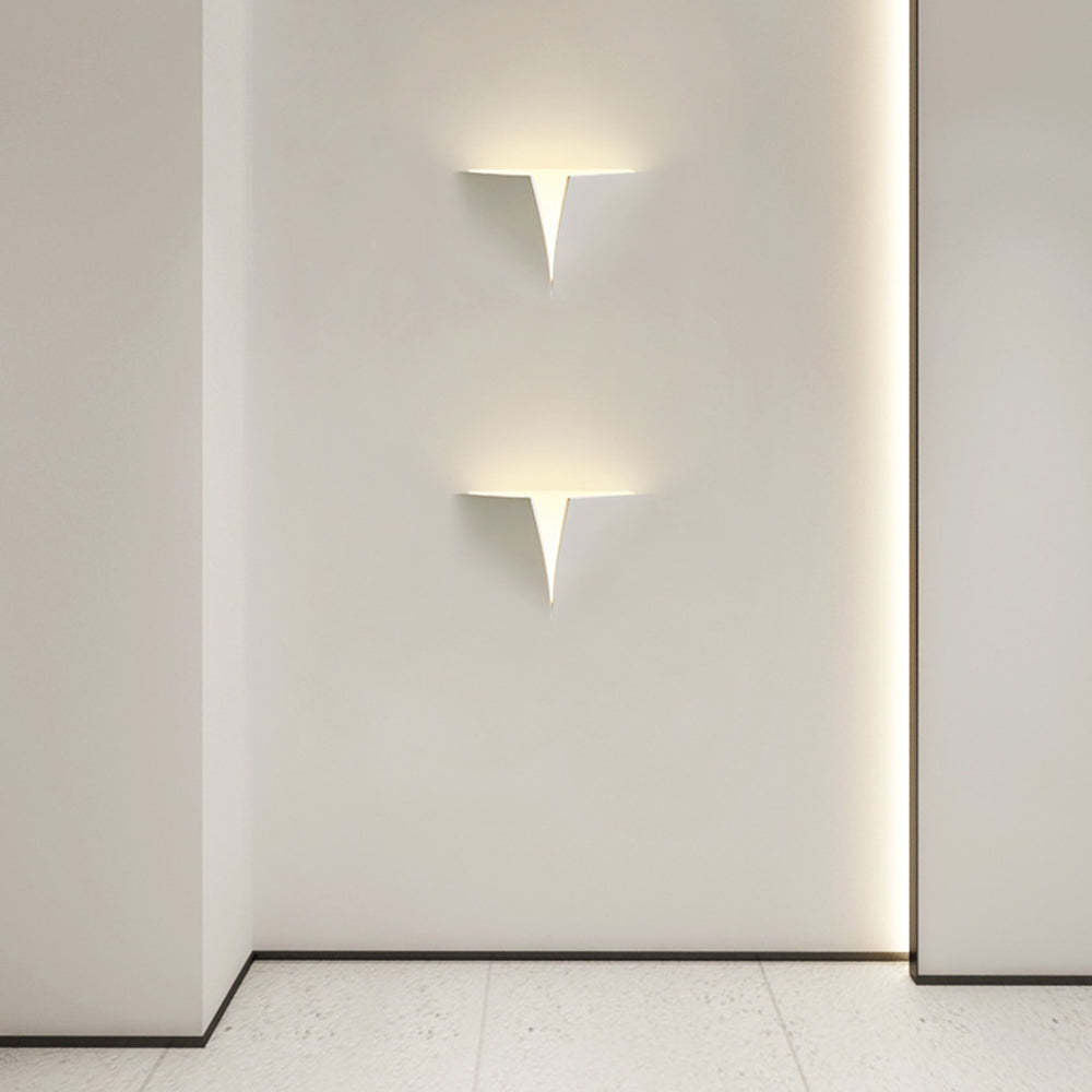 Aria Modern White Recessed LED Wall Lamp with Metal and Plaster Finish