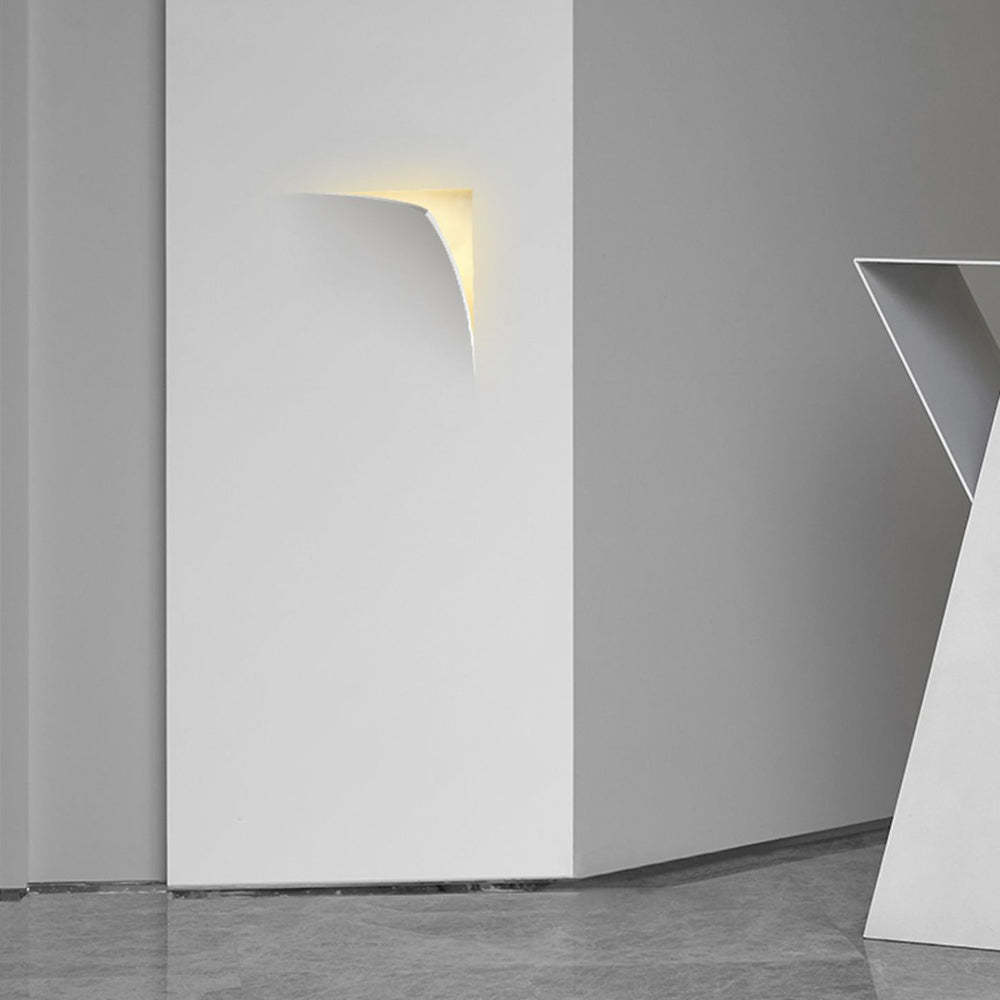Aria Modern White Recessed LED Wall Lamp with Metal and Plaster Finish