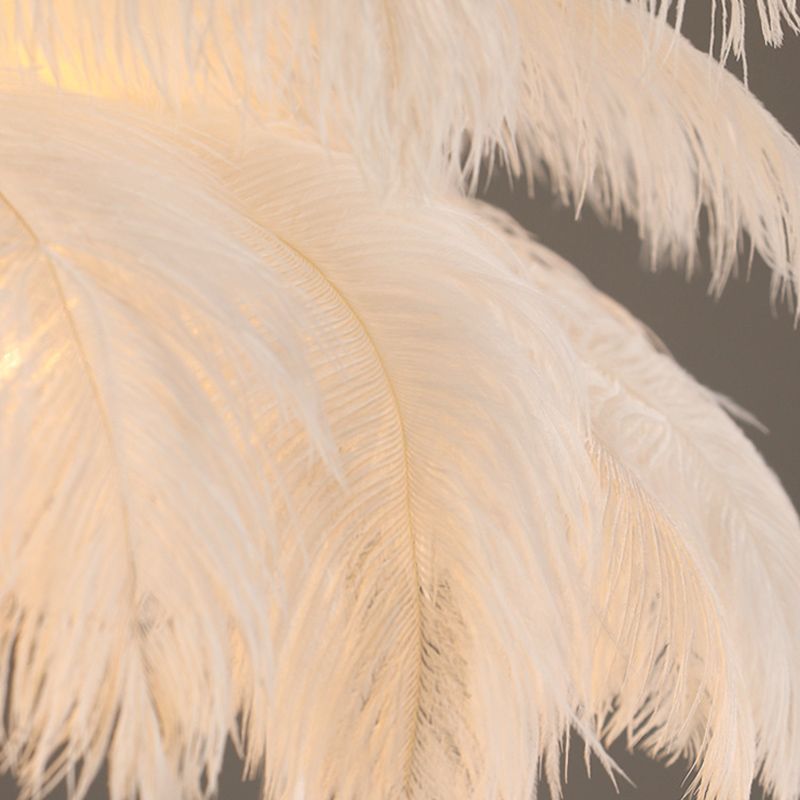 O'Moore Ostrich Contemporary Elegant Feather Chandelier, White