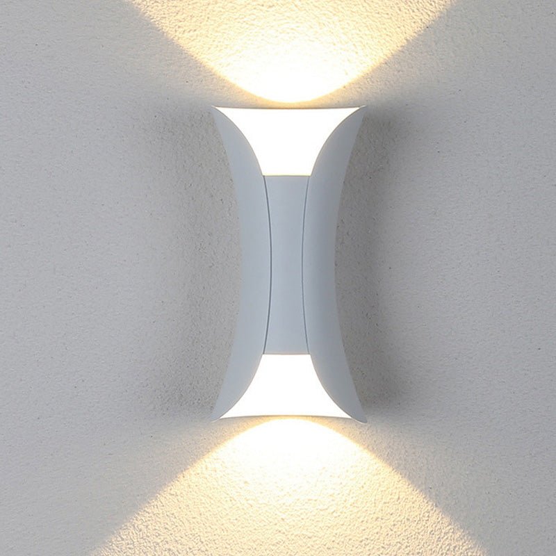 Noxel Curved Outdoor LED Wall Light – Stylish Wall-Mounted Lamp