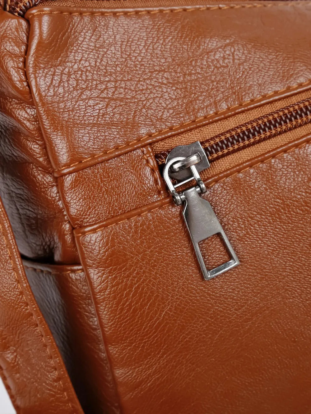 Sac porté épaule en cuir à bandoulière réglable