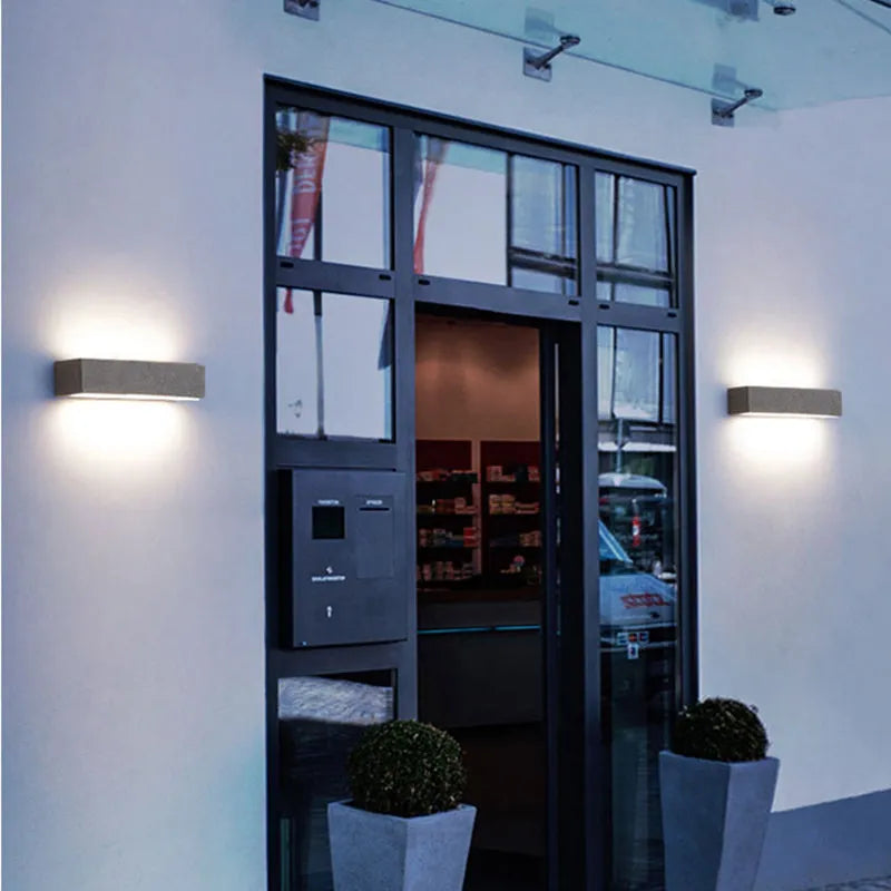 Fyra LED Outdoor Wall Light – Elegant Black & White Design