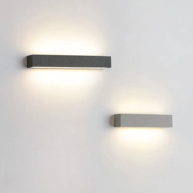 Fyra LED Outdoor Wall Light – Elegant Black & White Design