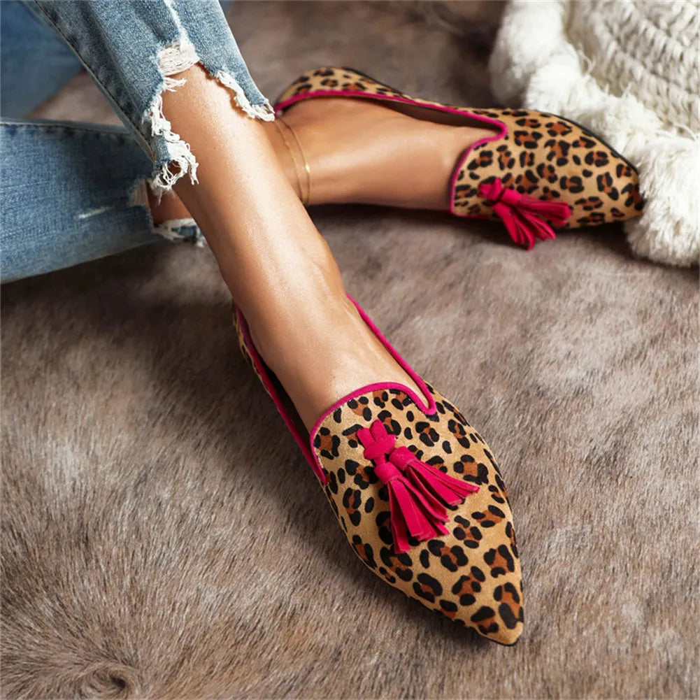Orthopedic-Inspired Soft Suede Leopard Pointed Loafers