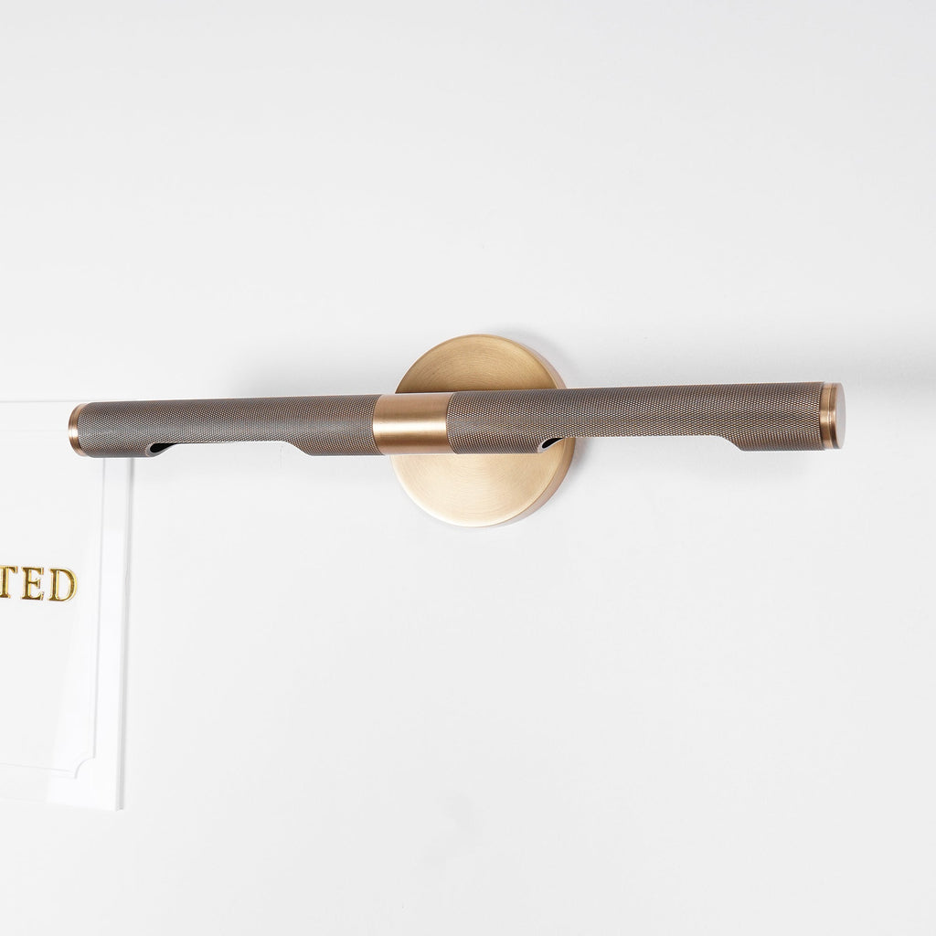 Solvain Modern Brass LED Wall Sconce – Elegant Contemporary Lighting