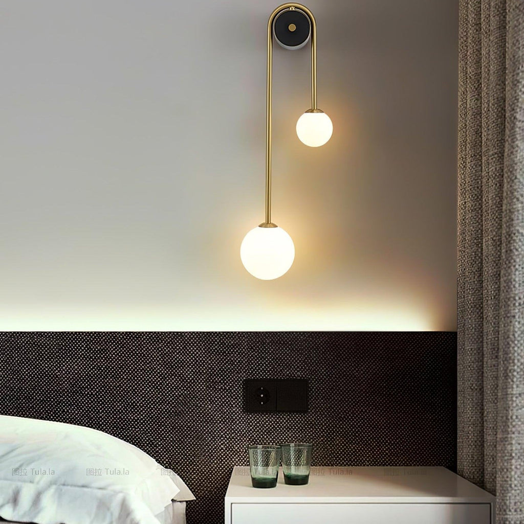 Elaro Elegant Brass Arc Wall Light – Modern Wall Sconce