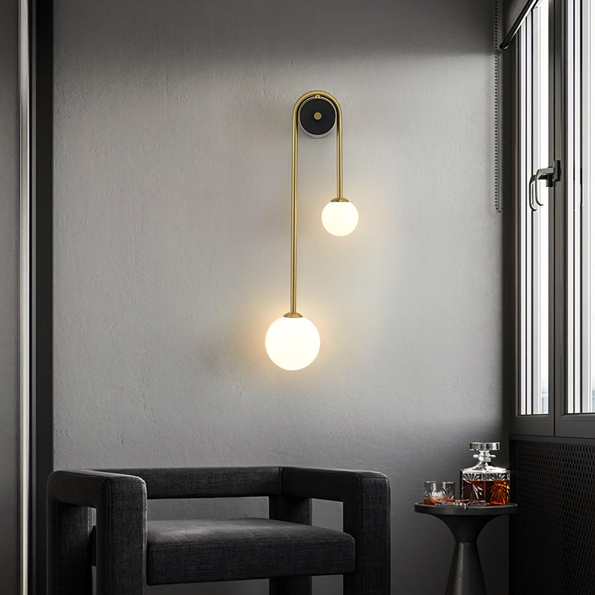 Elaro Elegant Brass Arc Wall Light – Modern Wall Sconce