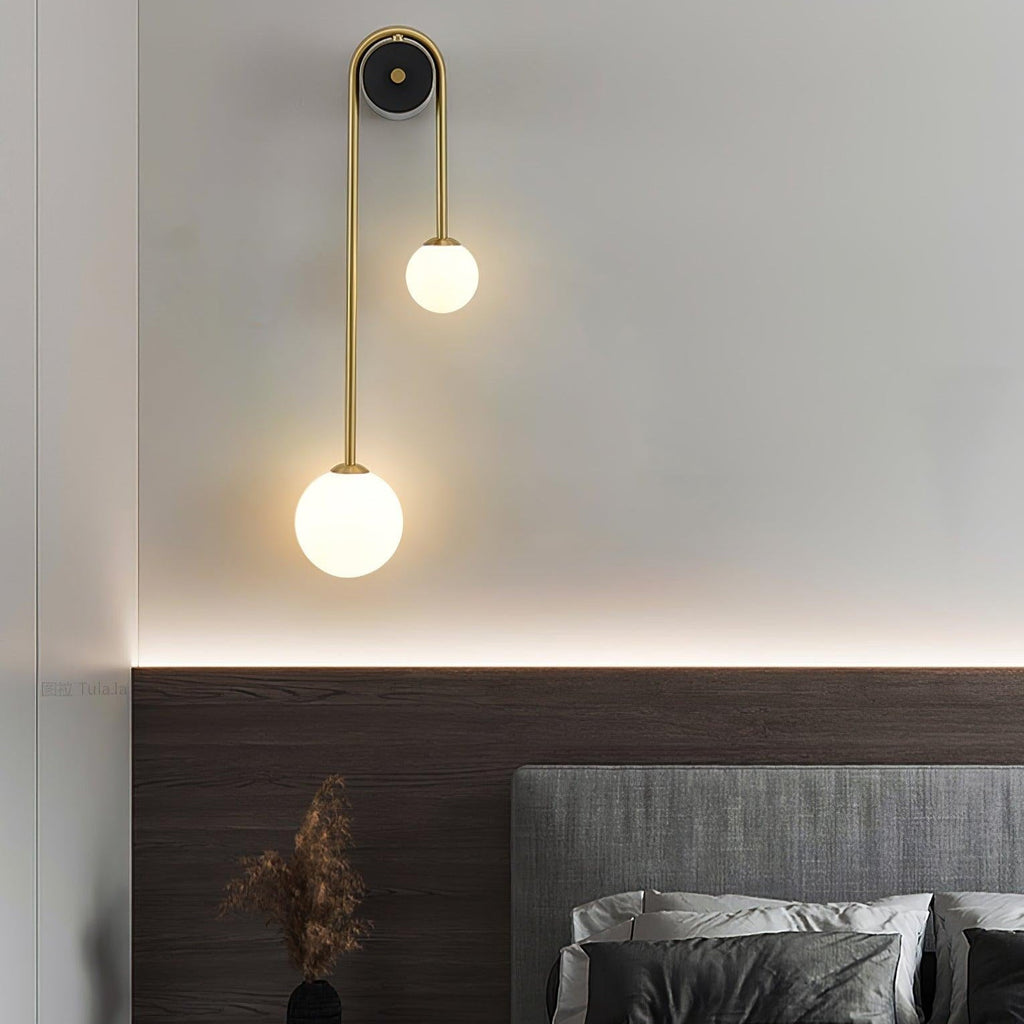 Elaro Elegant Brass Arc Wall Light – Modern Wall Sconce