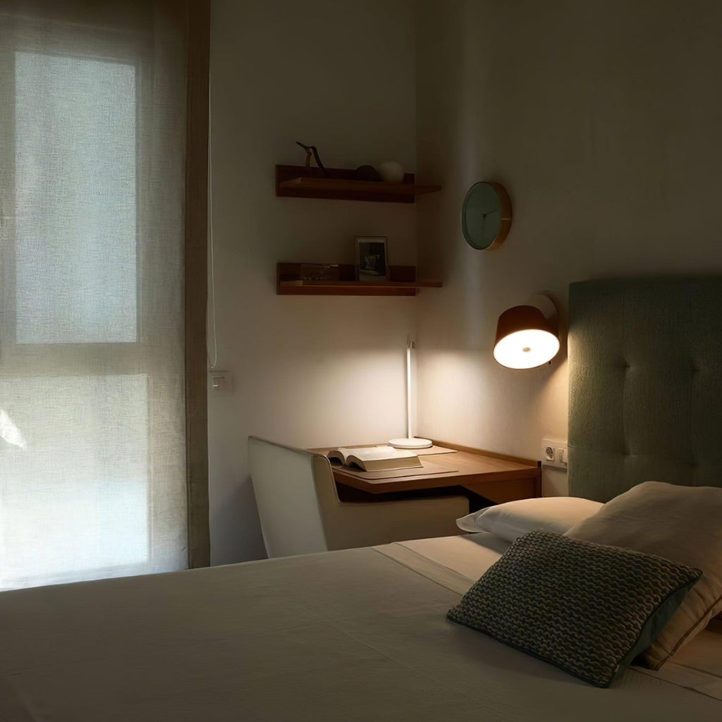 Fivra Modern Dual-Shade Wall Lamp