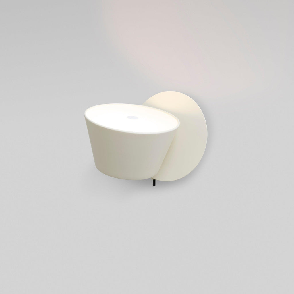 Fivra Modern Dual-Shade Wall Lamp
