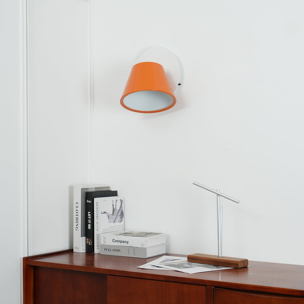 Fivra Modern Dual-Shade Wall Lamp