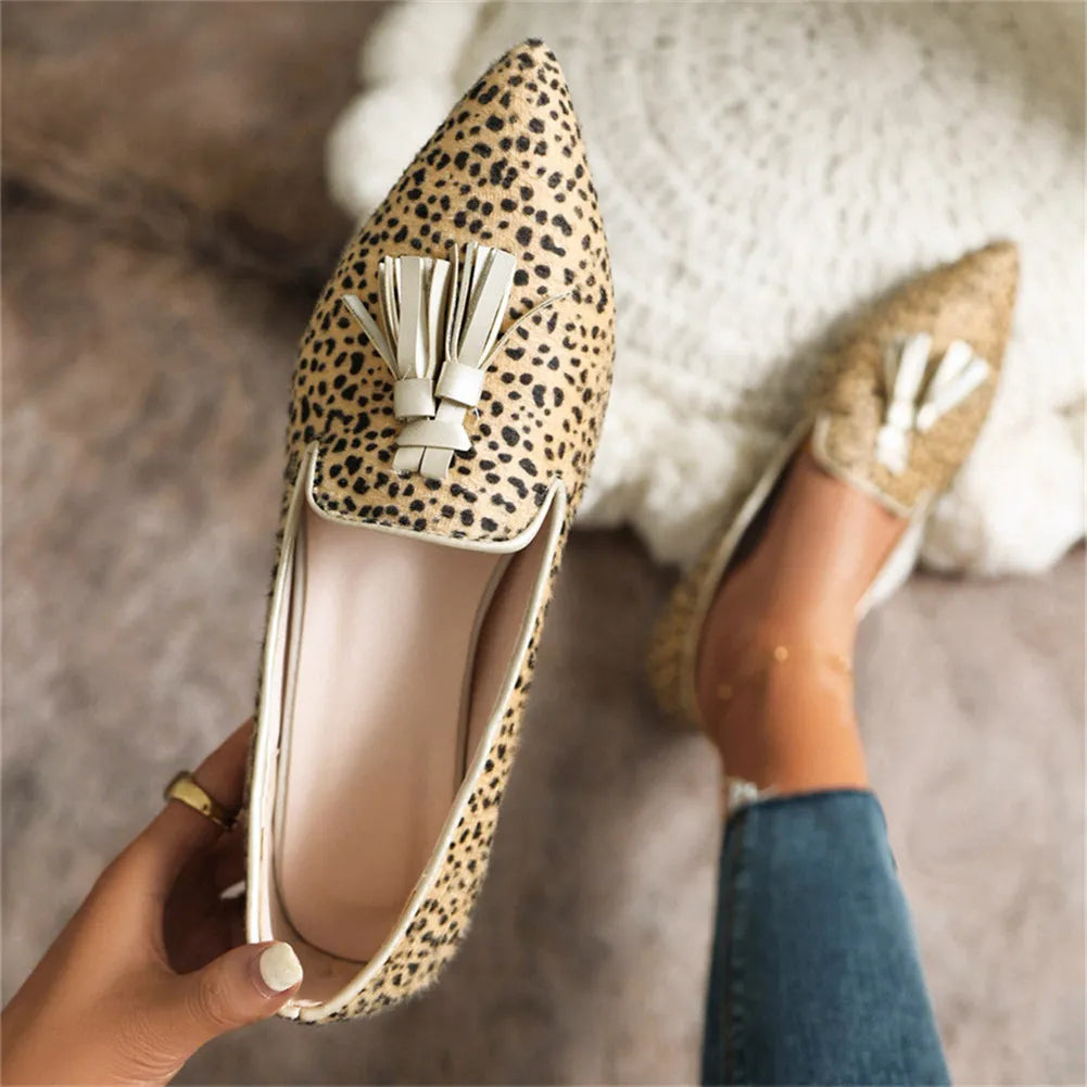 Orthopedic-Inspired Soft Suede Leopard Pointed Loafers