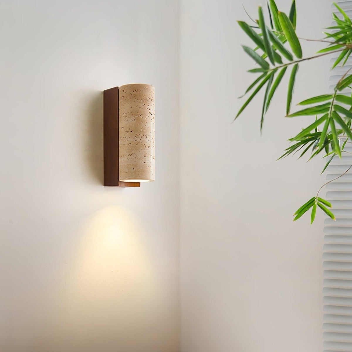 Nula Natural Travertine Wall Lamp – Timeless Stone Accent Lighting