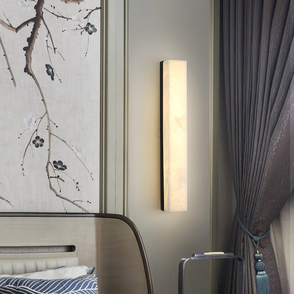Isen Linear Wall Lamp – Elegant Brass & Alabaster Lighting