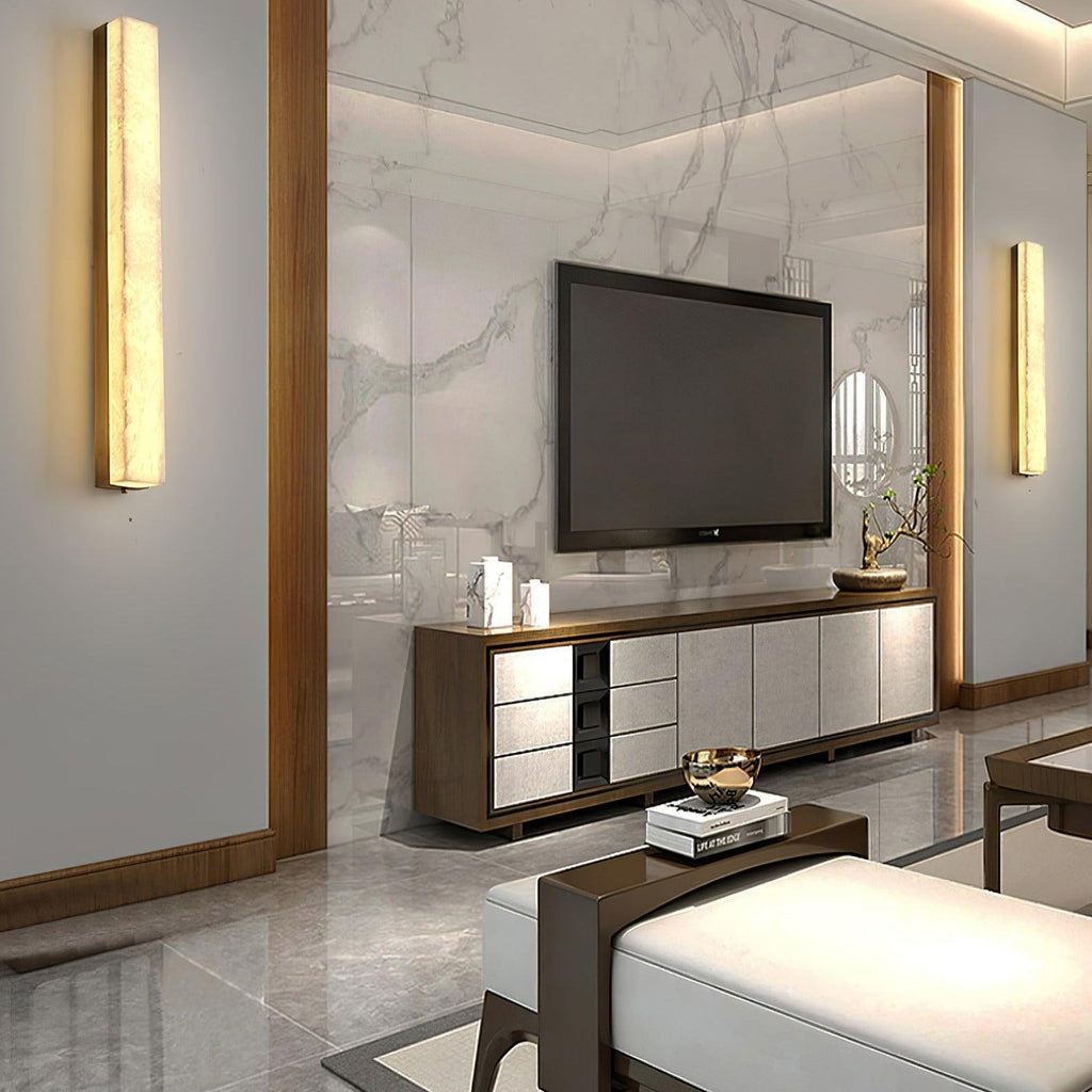 Isen Linear Wall Lamp – Elegant Brass & Alabaster Lighting