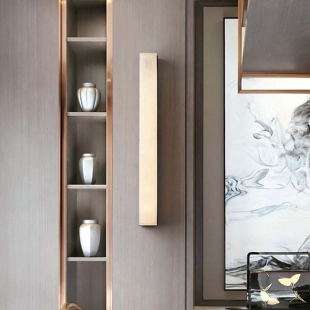 Isen Linear Wall Lamp – Elegant Brass & Alabaster Lighting