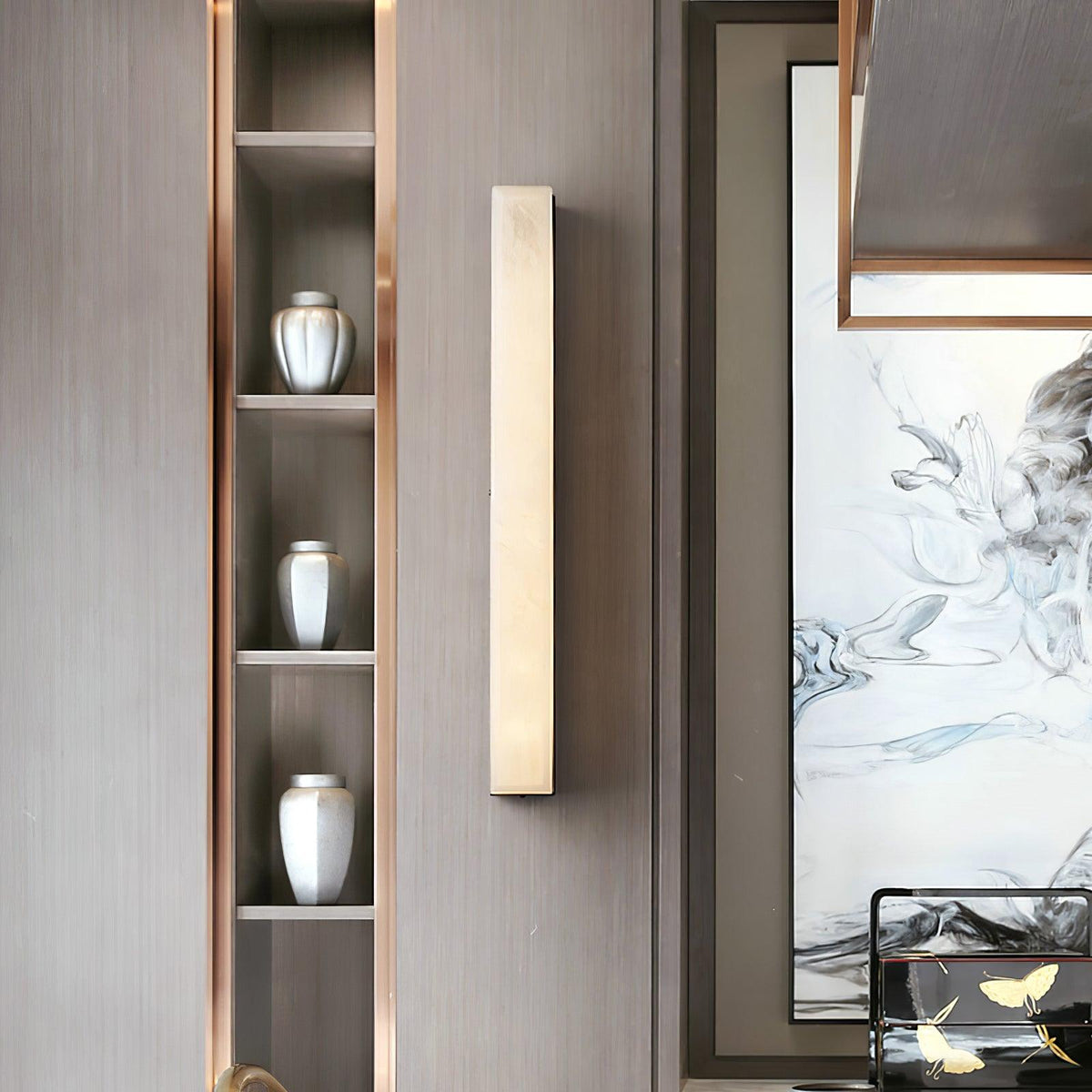 Isen Linear Wall Lamp – Elegant Brass & Alabaster Lighting