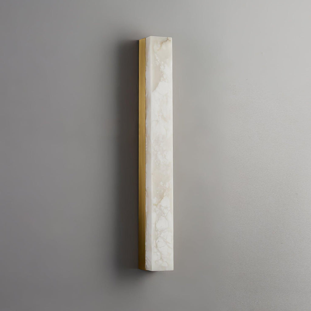 Isen Linear Wall Lamp – Elegant Brass & Alabaster Lighting