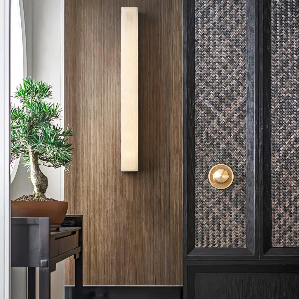 Isen Linear Wall Lamp – Elegant Brass & Alabaster Lighting