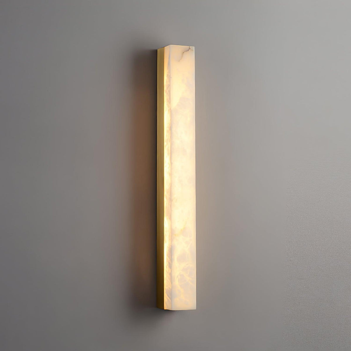 Isen Linear Wall Lamp – Elegant Brass & Alabaster Lighting