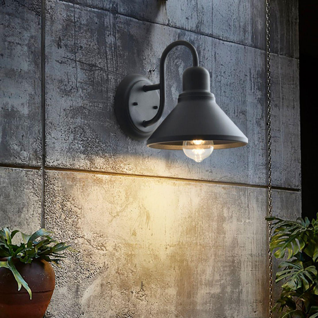Ray Vintage Cone-Shaped Outdoor Wall Lamp