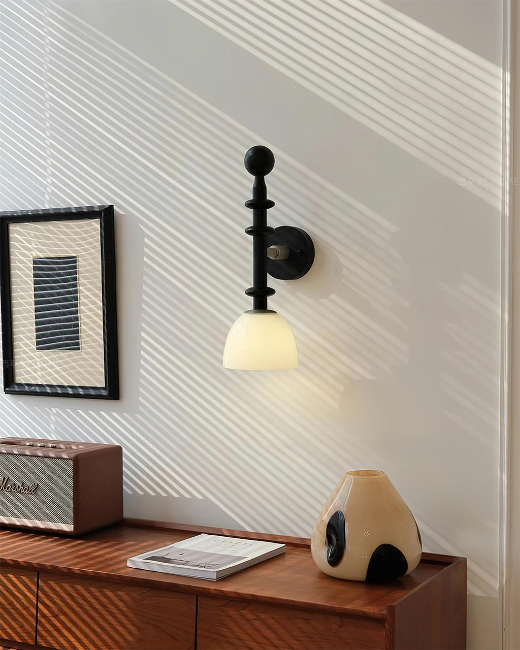 Pivelo Elegant Wooden Wall Lamp for a Warm, Modern Ambiance