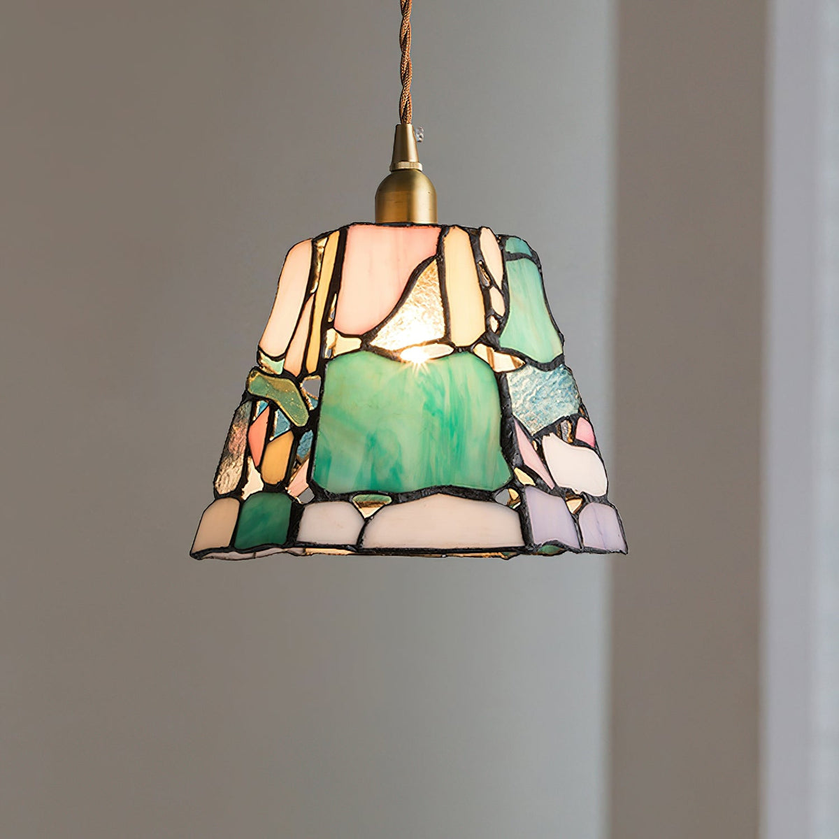 Mavine Tiffany-Style Stained Glass Pendant Light