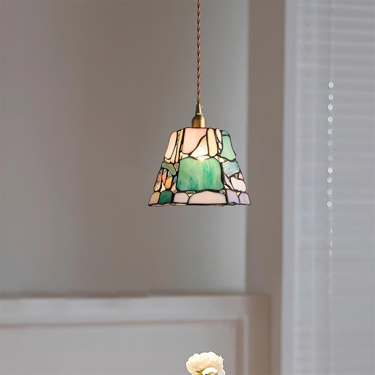 Mavine Tiffany-Style Stained Glass Pendant Light