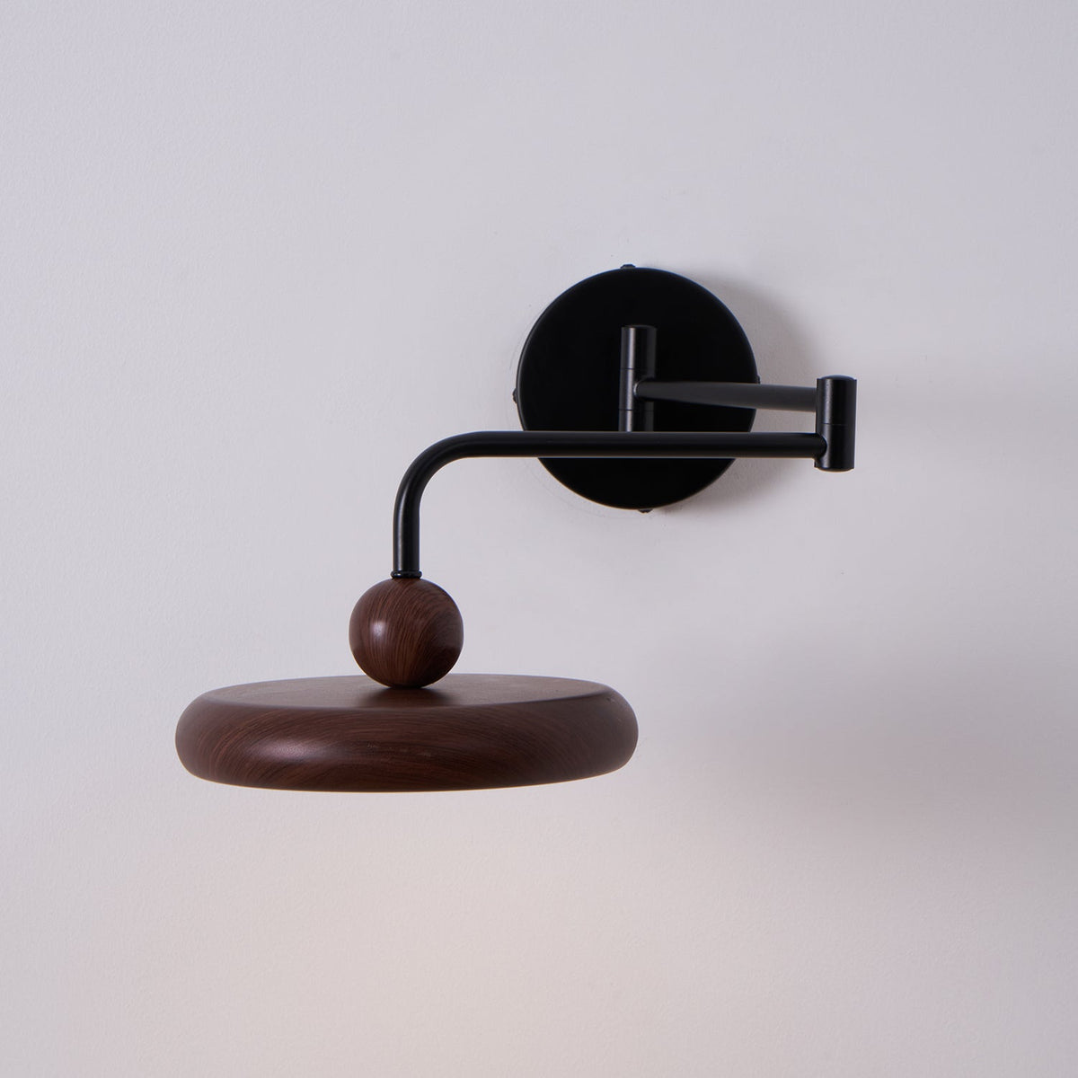 Nella Wooden Wall Light – Stylish Natural Wood Wall Sconce for a Warm, Modern Home