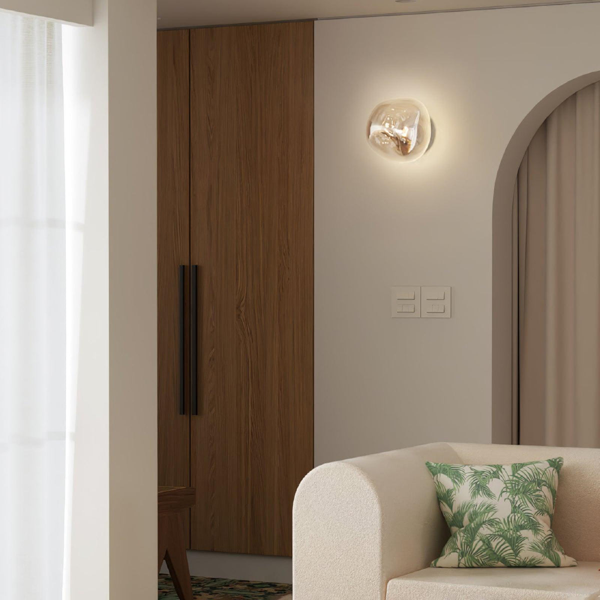 Auden Amber Glass Wall Lamp – Elegant Warm Glow Lighting for Stylish Interiors