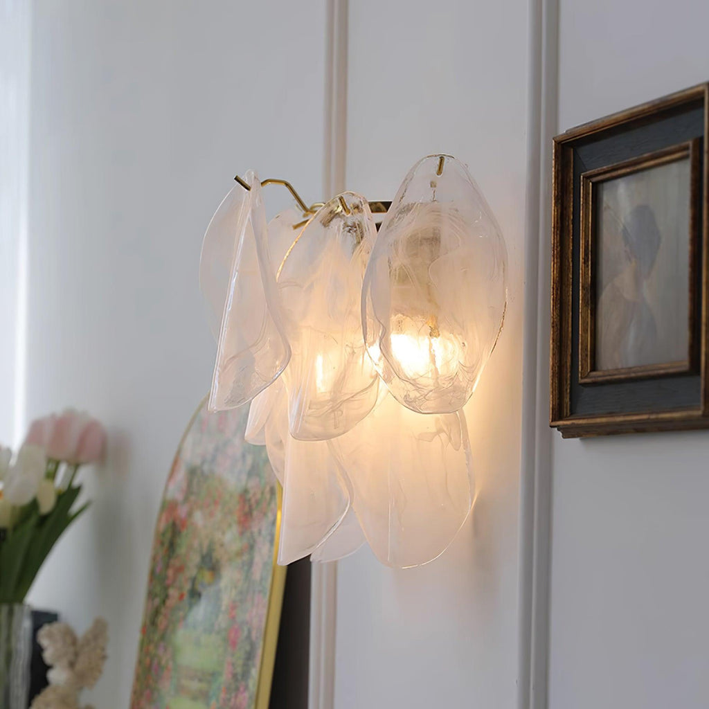 Evelo Petal Glass Wall Lamp – Elegant Floral Accent Lighting
