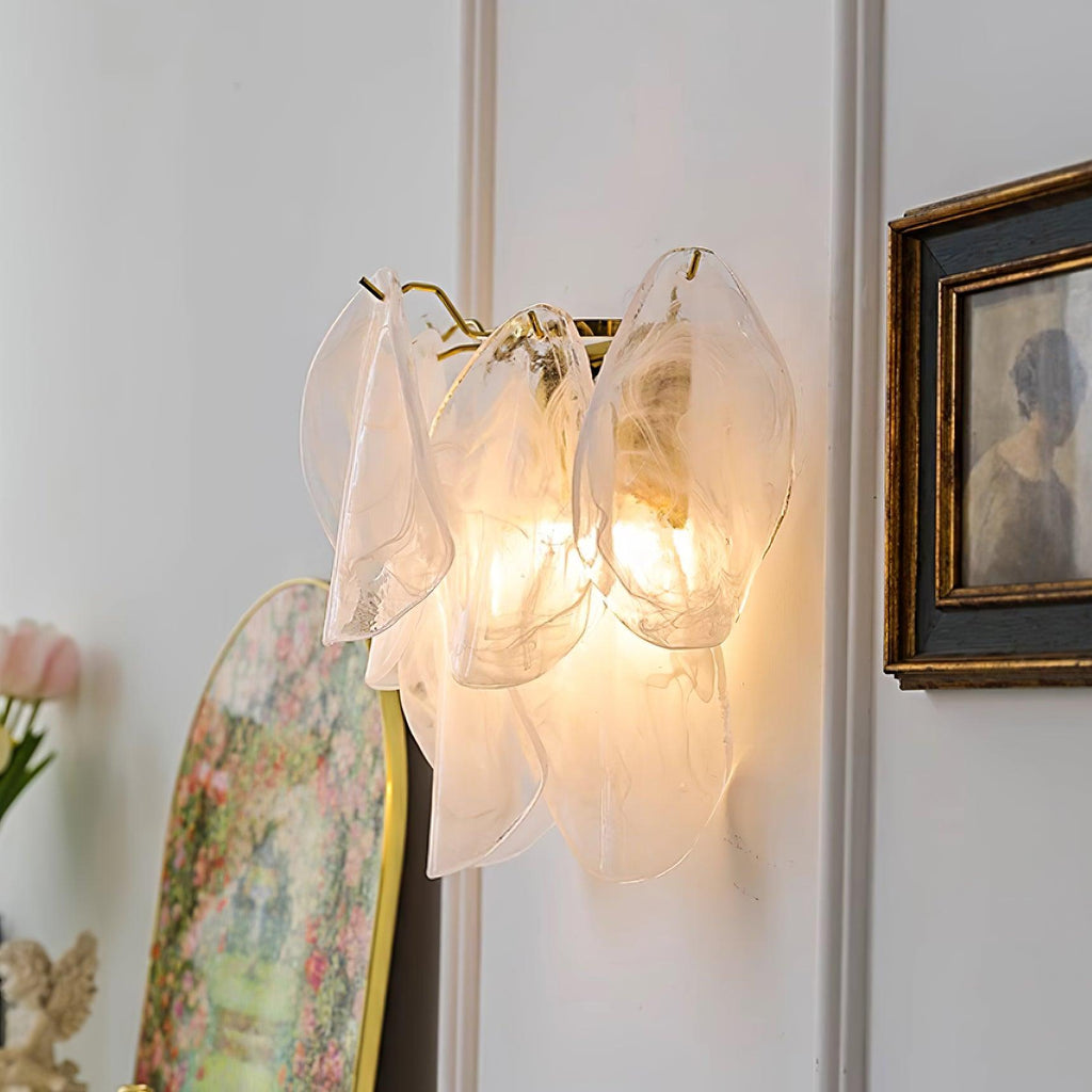 Evelo Petal Glass Wall Lamp – Elegant Floral Accent Lighting