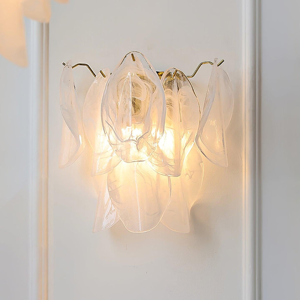 Evelo Petal Glass Wall Lamp – Elegant Floral Accent Lighting