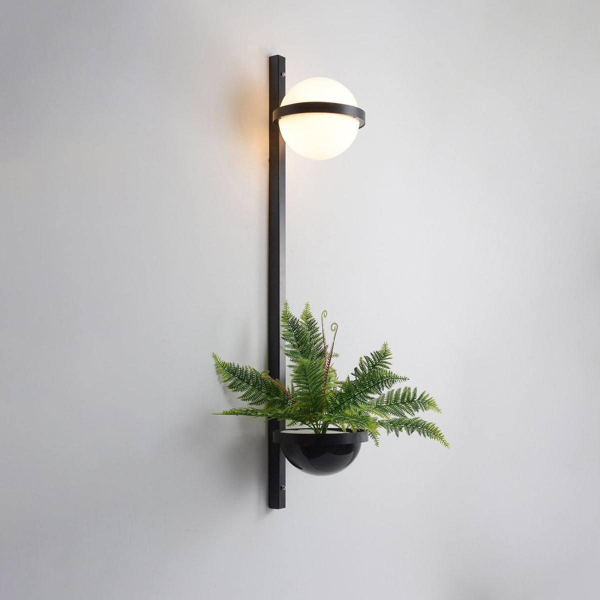 Ray Indoor & Outdoor Wall Light – Stylish Weather-Resistant Lighting for Any Space