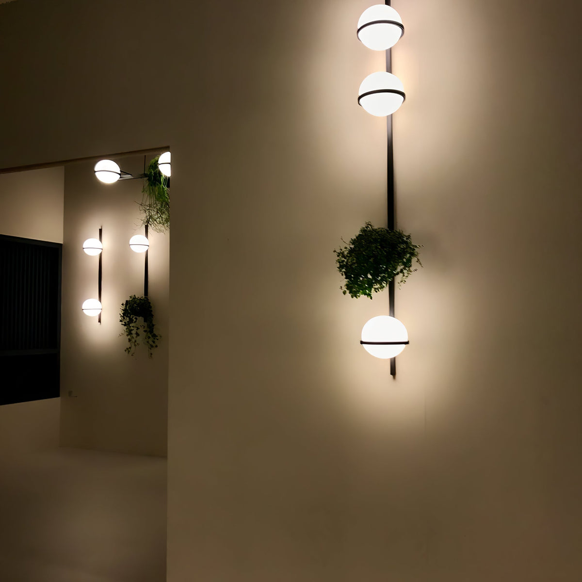 Ray Indoor & Outdoor Wall Light – Stylish Weather-Resistant Lighting for Any Space