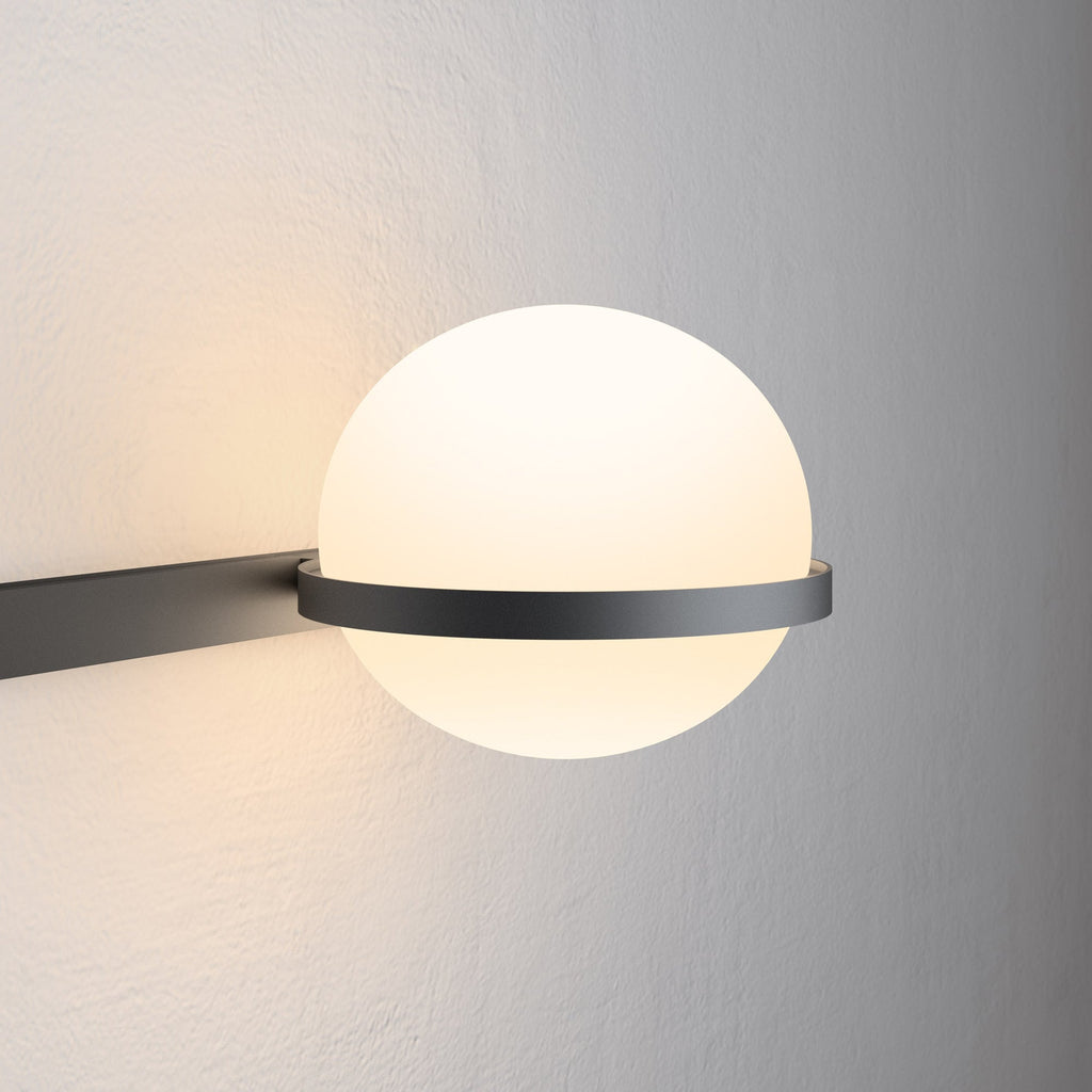Ray Indoor & Outdoor Wall Light – Stylish Weather-Resistant Lighting for Any Space