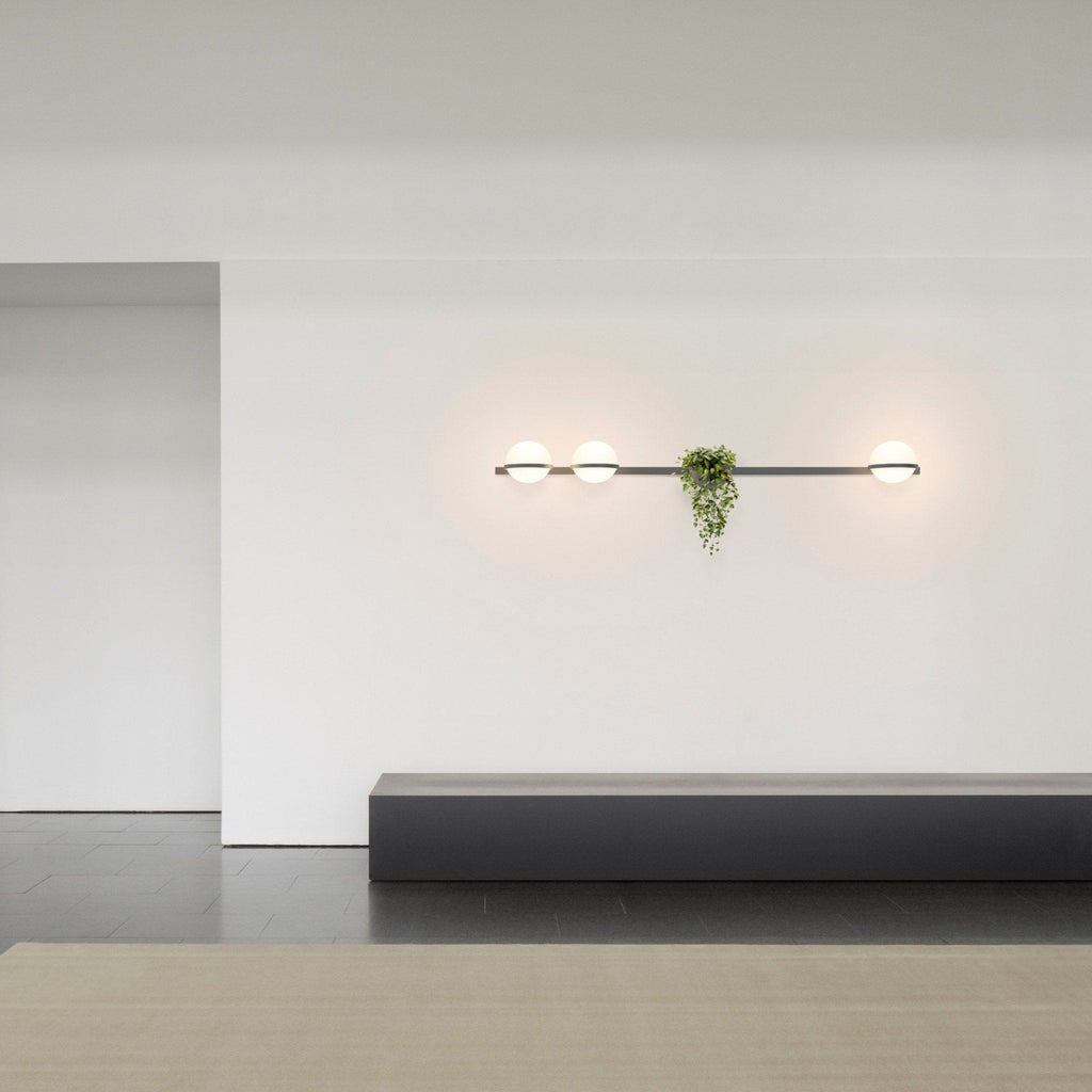 Ray Indoor & Outdoor Wall Light – Stylish Weather-Resistant Lighting for Any Space