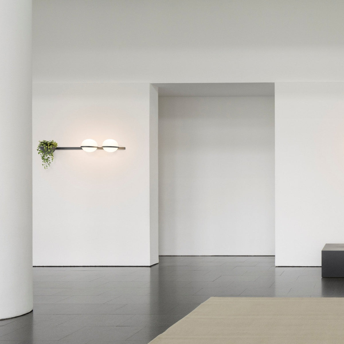 Ray Indoor & Outdoor Wall Light – Stylish Weather-Resistant Lighting for Any Space