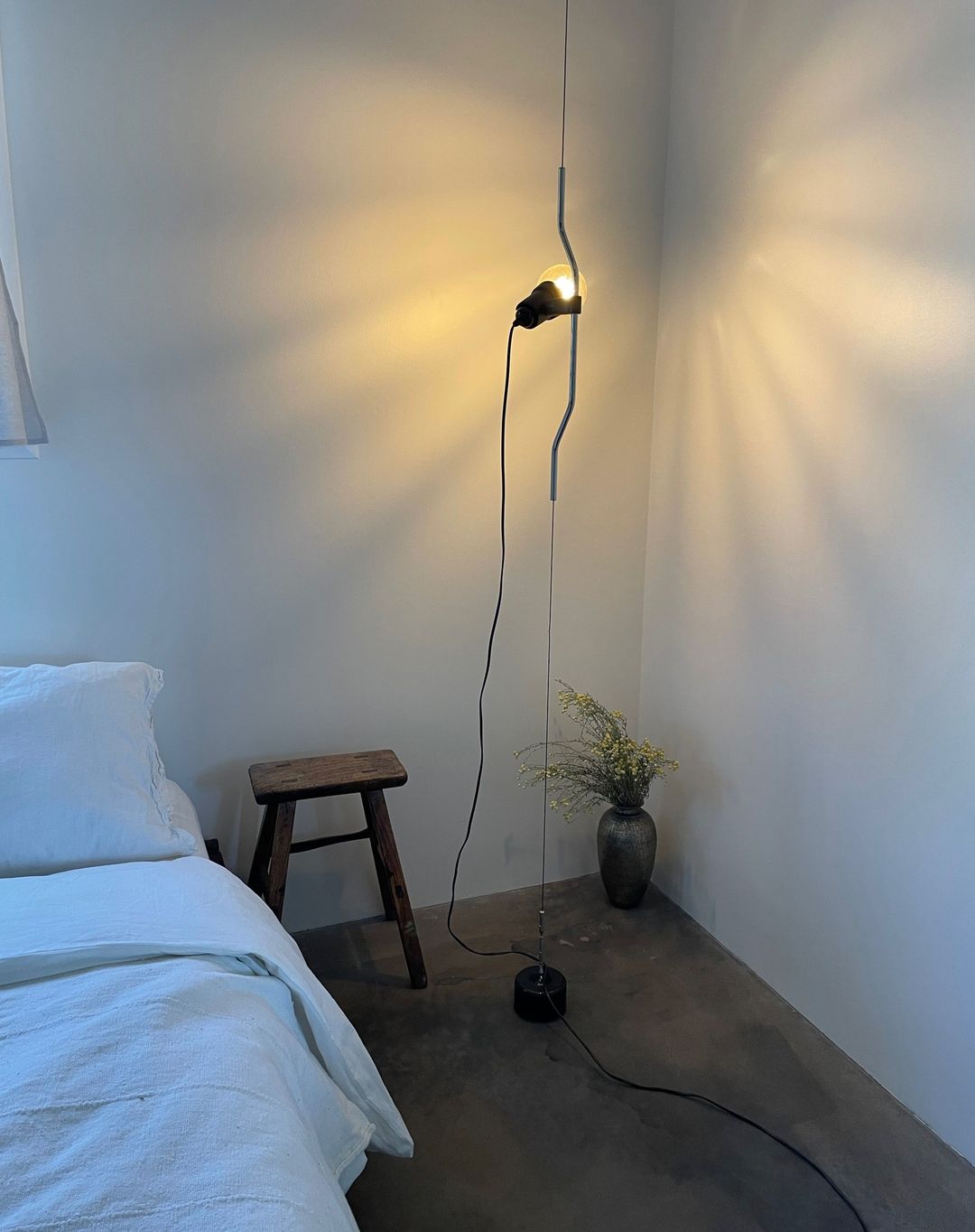 Floor-to-Ceiling Tension Cable Lamp Adjustable Spotlight LED Modern Living Room Bedroom Office — 4 Finishes