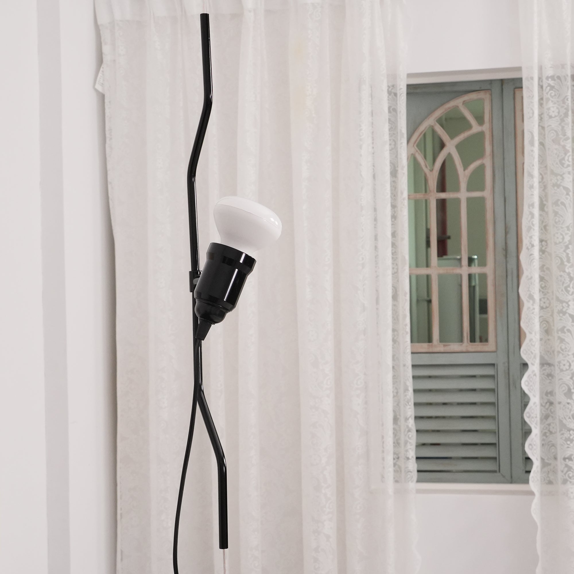 Floor-to-Ceiling Tension Cable Lamp Adjustable Spotlight LED Modern Living Room Bedroom Office — 4 Finishes