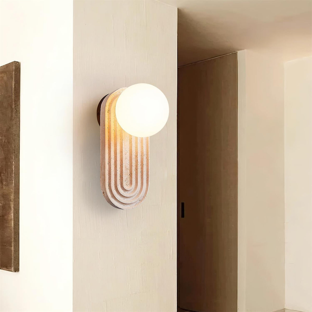 Pebivo Elegant Travertine Wall Lamp – Modern Natural Stone Sconce