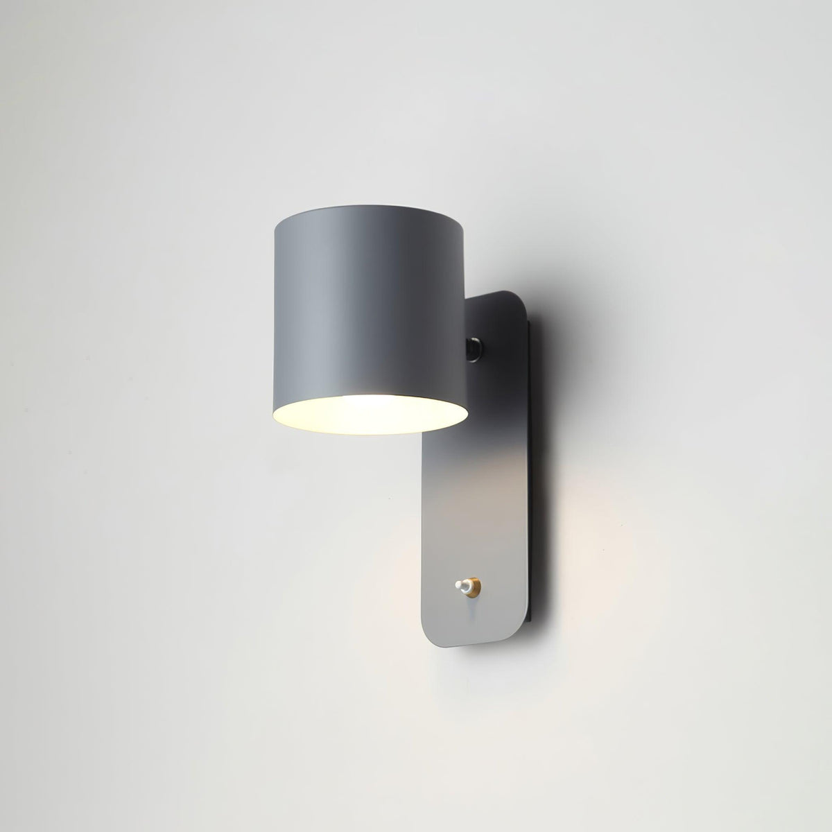 Quella Modern Rotatable Cylinder Wall Lamp – Adjustable Accent Lighting