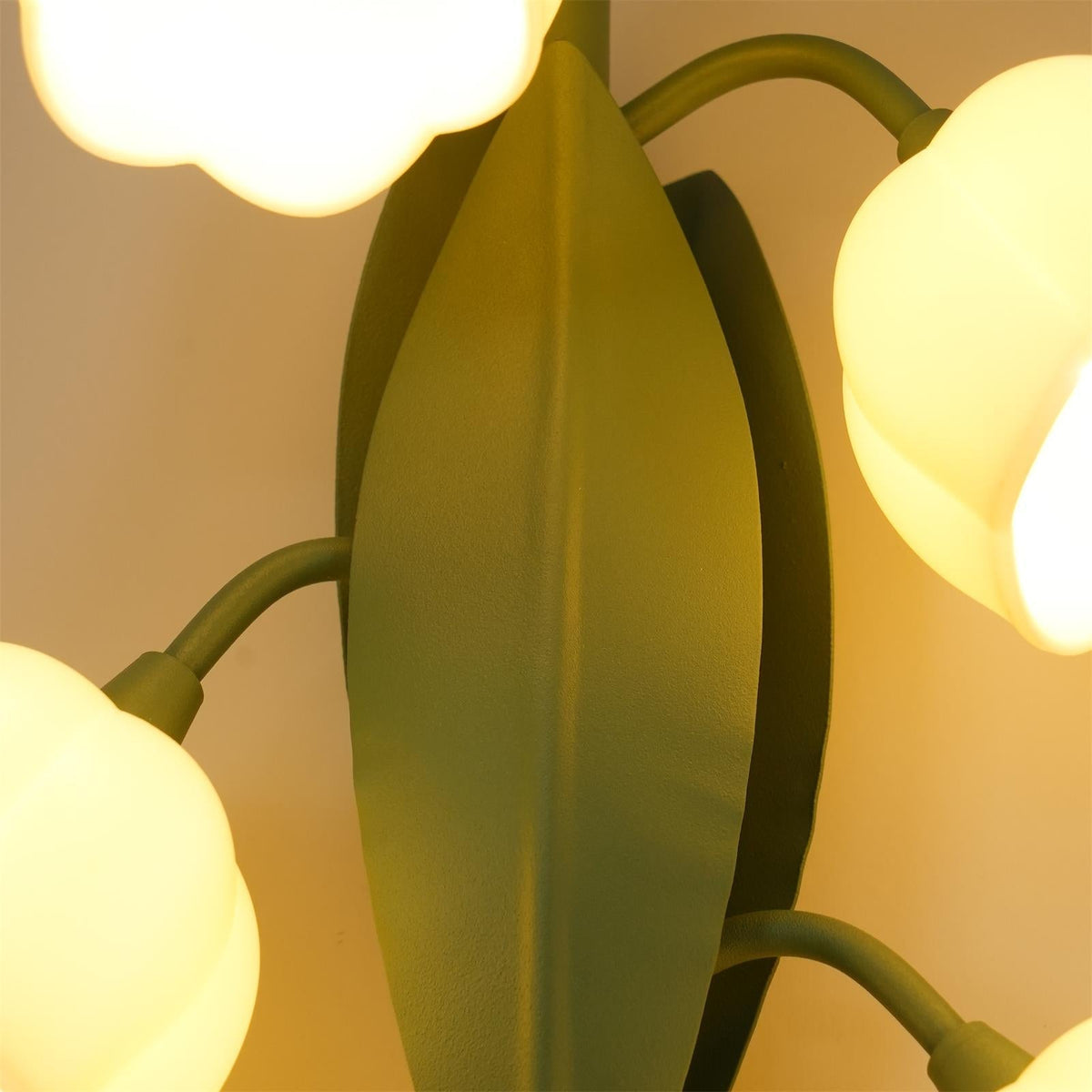 Aelis Natural Orchid Wall Lamp – Elegant Indoor Botanical Lighting