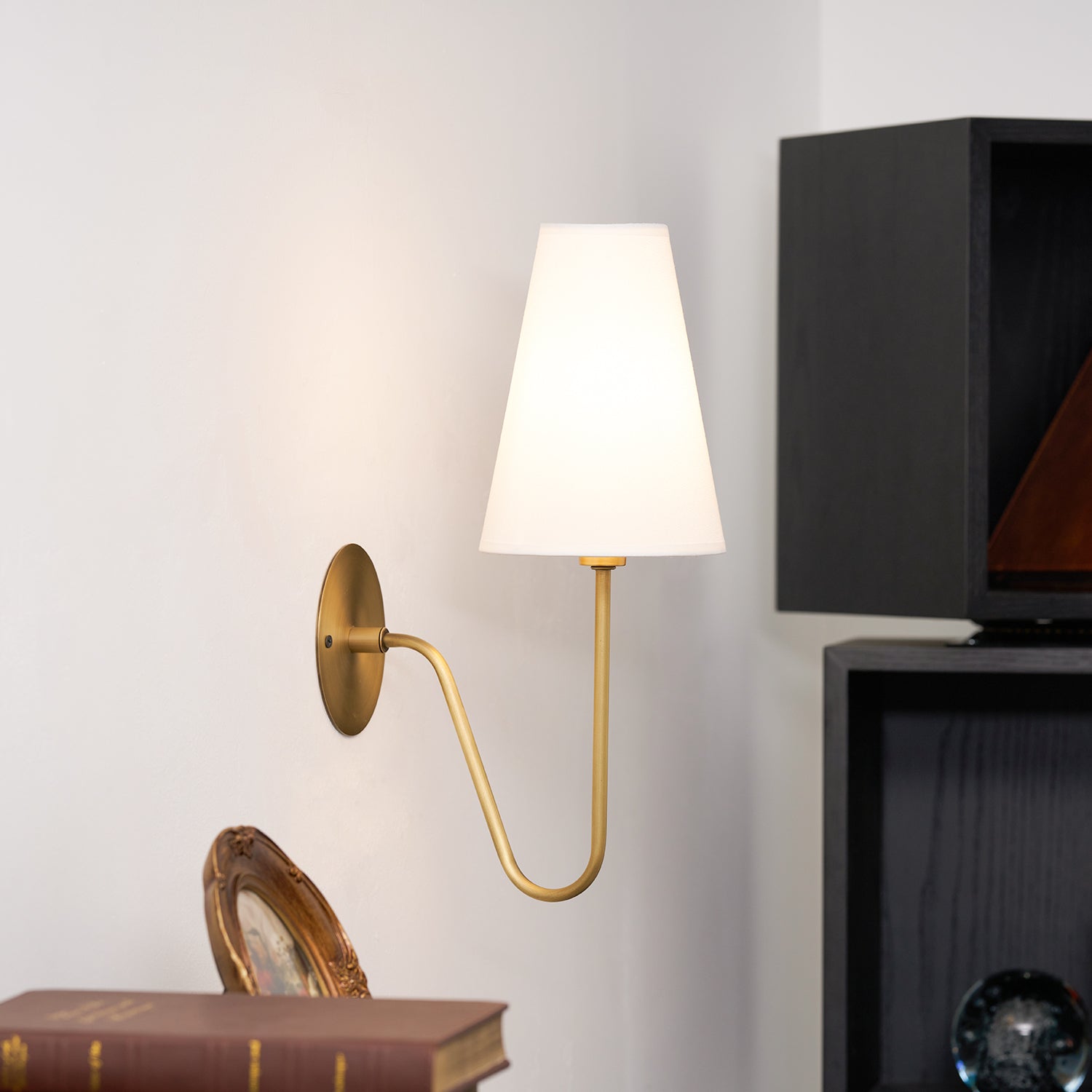 Scoop Brass Wall Lamp Sculptural Modern Bedroom Living Room Hallway — Brass Black