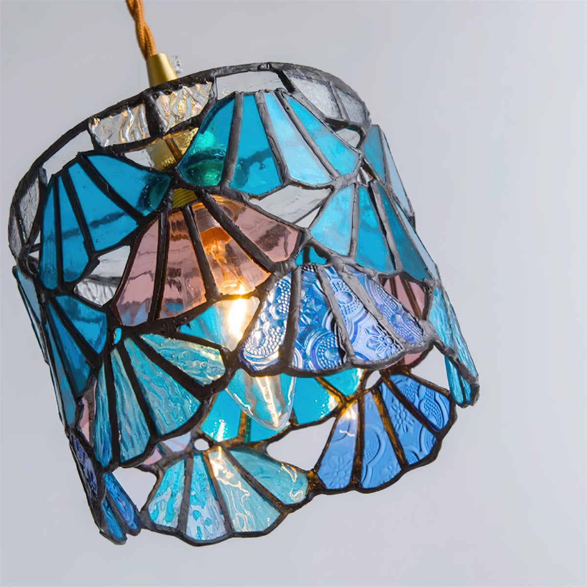 Tiffany Pendant Light  Classic Design