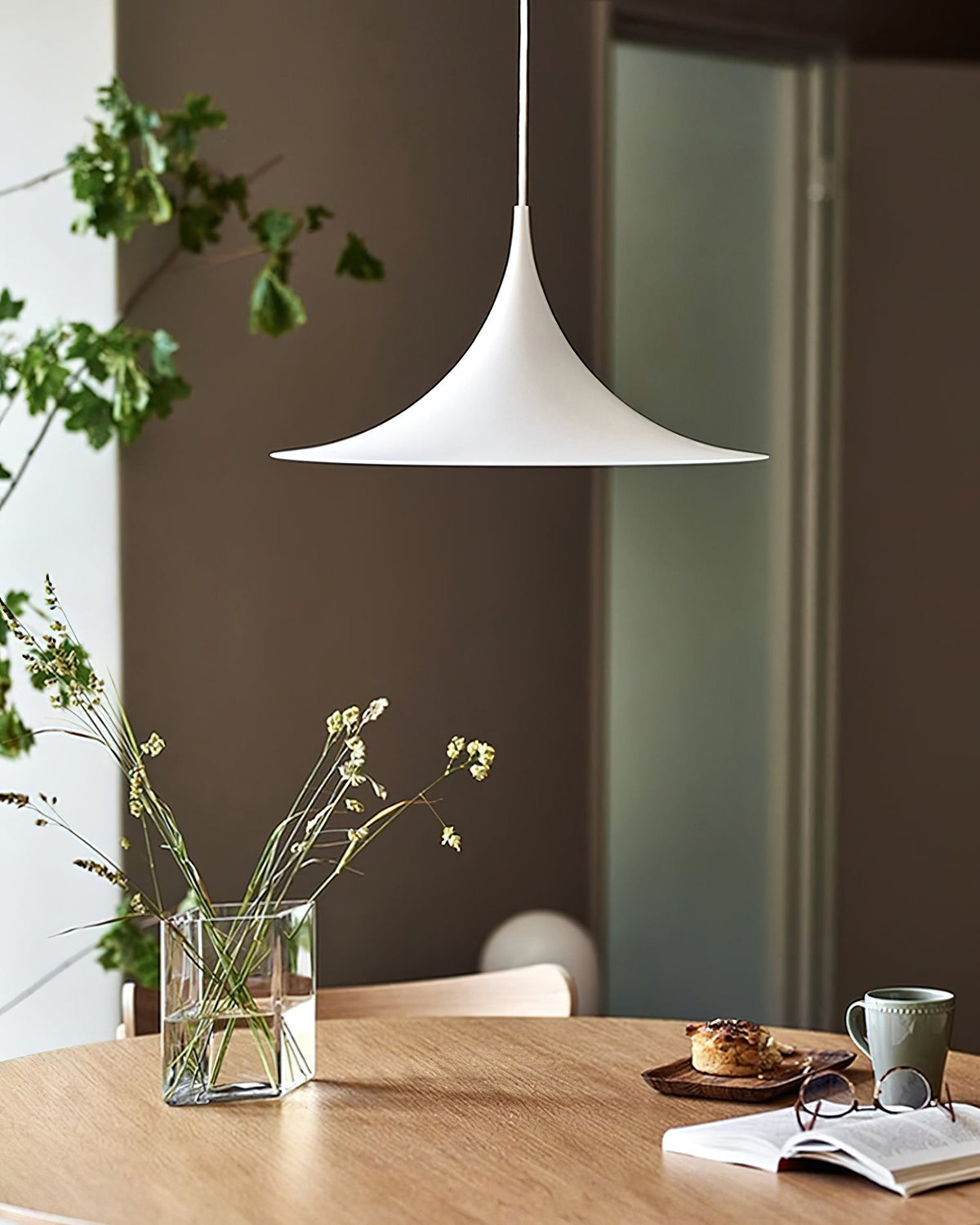 Pendant Lamp Slim Neck and Wide Flare Contemporary Dining