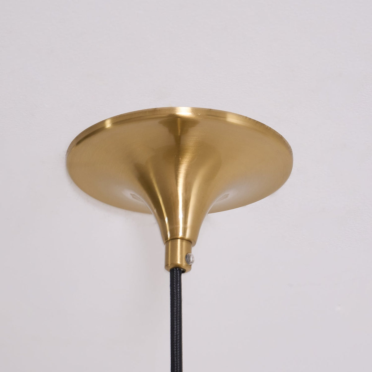 Pendant Lamp Slim Neck and Wide Flare Contemporary Dining