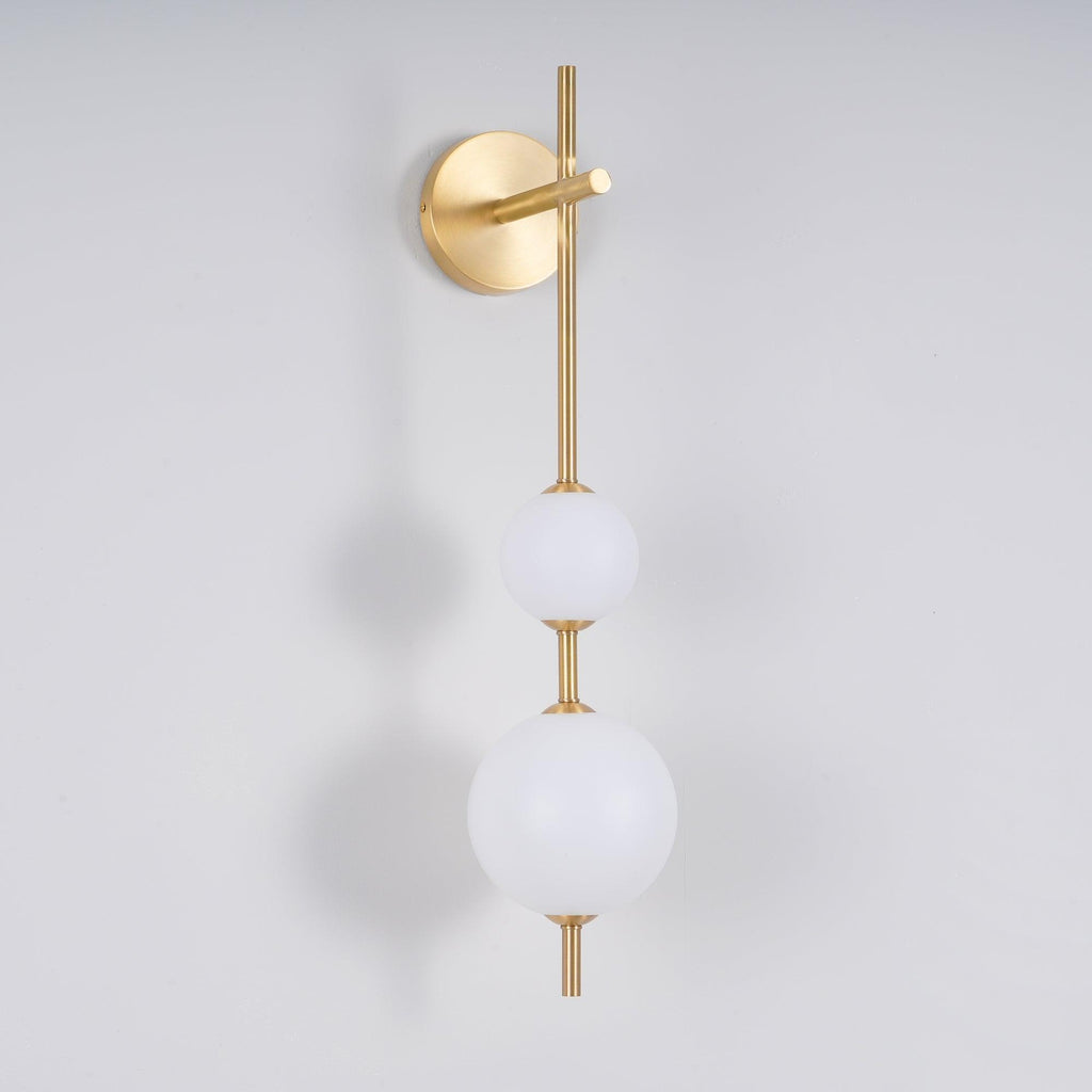Cerin Vertical Globe Wall Lamp – Elegant Modern Lighting for Stylish Interiors