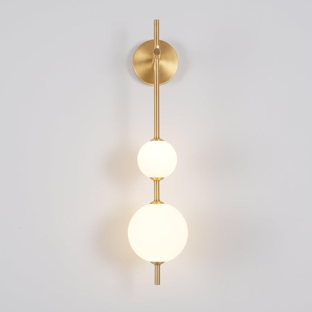 Cerin Vertical Globe Wall Lamp – Elegant Modern Lighting for Stylish Interiors